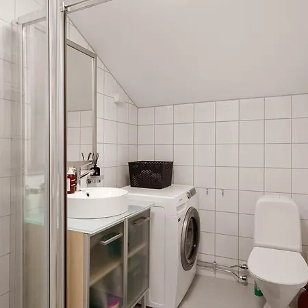 Holiday home Dinbnb I 400m To Stortinget And Metro I Private Roof Terrace Oslo
